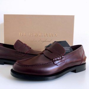 Burberry Leather Slip-on Loafers in Burgundy